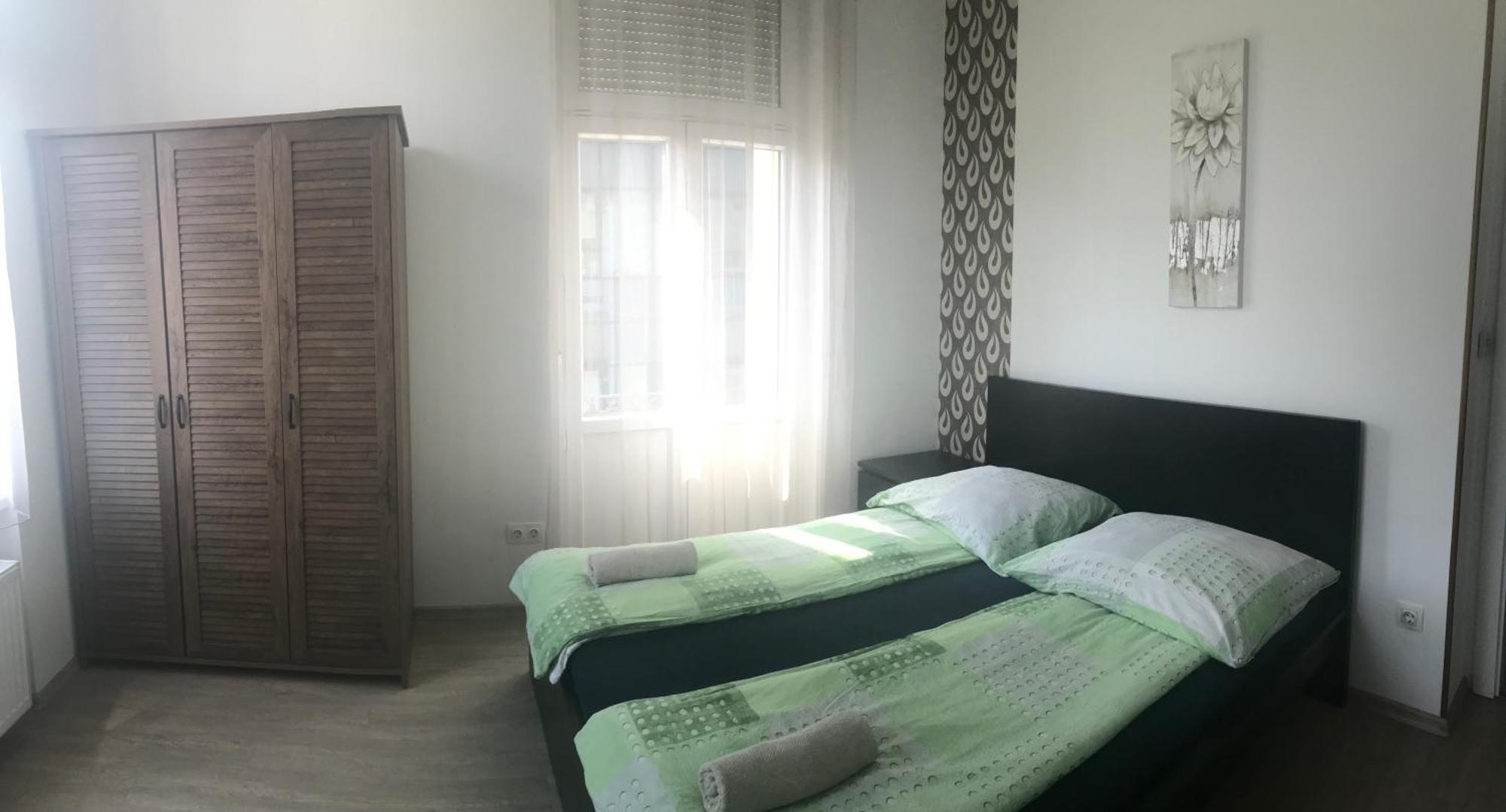 West Residence — Photos 3
